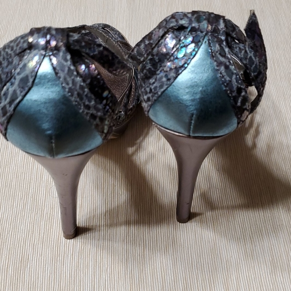 Spring strappy high heel sz 8 - Picture 3 of 6